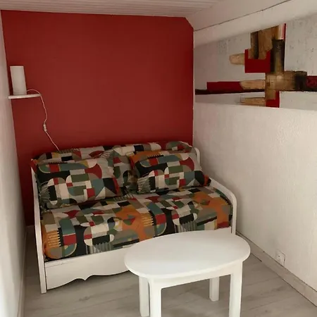 Holiday home Maison Chaleureuse En Plein Coeur De *