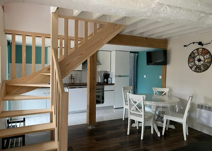 Holiday home Maison Chaleureuse En Plein Coeur De *